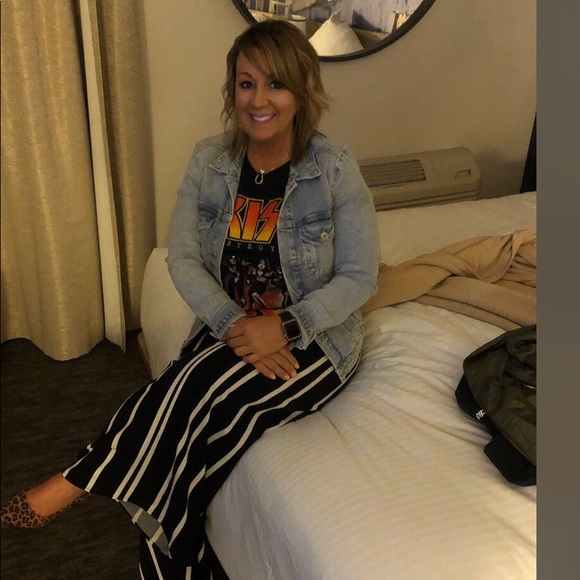 Meet your Posher, Stacie - Picture 11 of 16